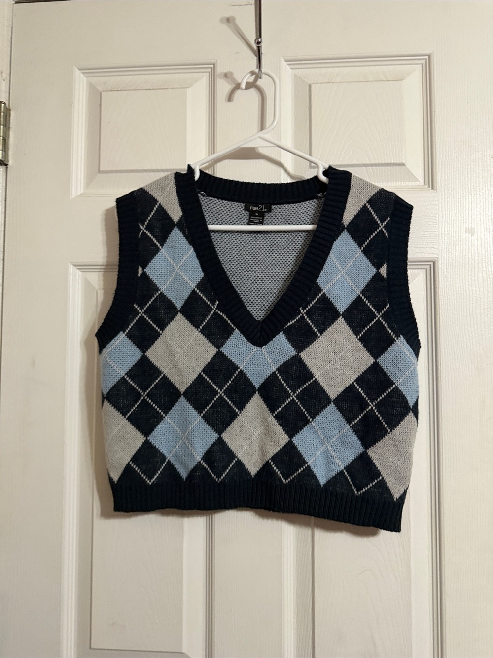 Rue21 Women's Navy, Light Blue & Gray Argyle V-Neck Sweater Vest - Picture 1 of 2